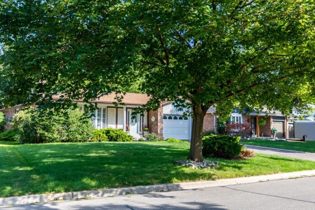 894 Maple Avenue Exterior