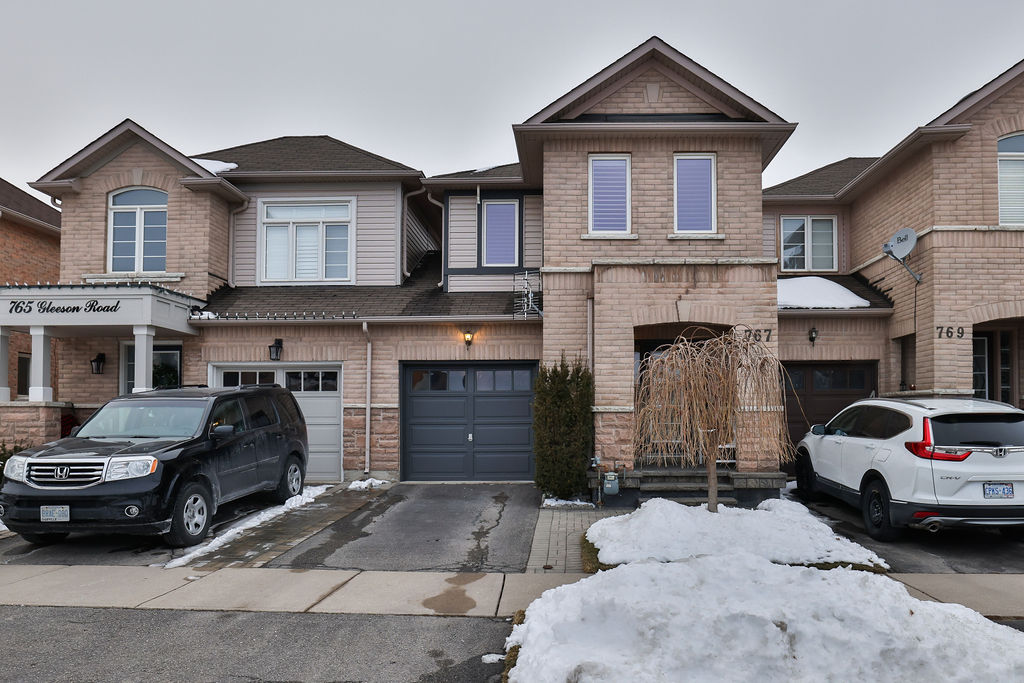 767 Gleeson Road Exterior | Milton Real Estate
