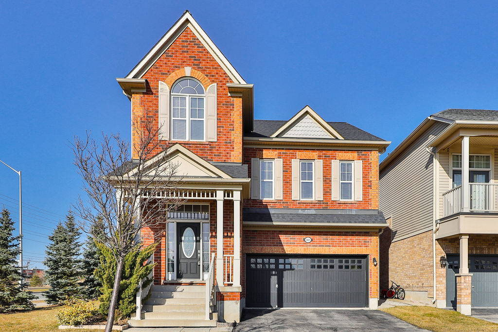 381 Tonelli Lane | Milton | Exterior